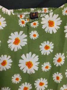 Daisy Print Puff Sleeve Top