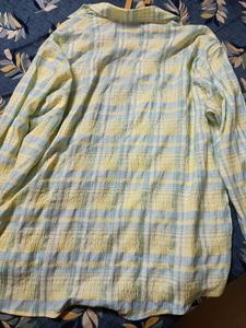 OVERSIZED PLAID BUTTON-DOWN