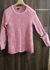 Negotiable : Pink Knitted Pullover Sweater