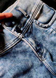Beautiful Slim Jeans With Design