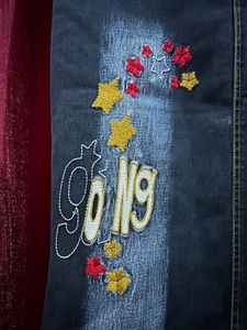 Denim Skirt w threadwork n triple button closure