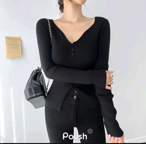 New With Tag Korean Black V-Neck Long Sleeve Top