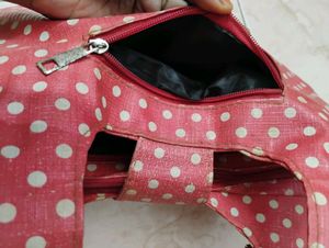 Cute Hand Bag With Freebie
