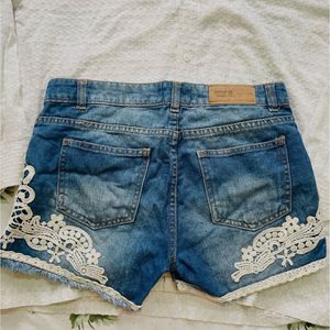 H&amp;m Inspired Lace Denim Shorts And White Shirt