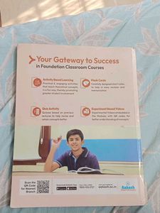 I am selling a class 10 physics book of akash Inst