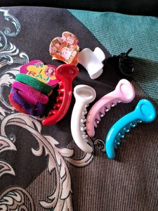 Combo Of  7 Pc Hair Clutcher  And 1 Rubber Band