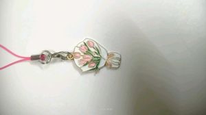 Prettiest Bouquet Phone Charm 🌷