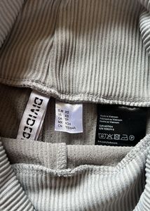 H&amp;M Ribbed Pocket-Detail Leggings PRICE DROP