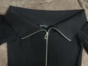 Black Zip-Up off shoulder top