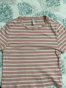 Pink Striped Ribbed Tee HM SELLING LOWWW✂️✂️