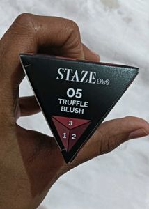 Staze Love Tri - Angle 3 In 1 Lipstick