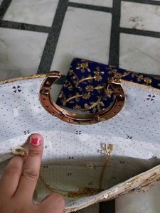 I SELLING this Bag