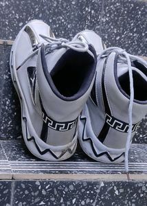 men Sneakers