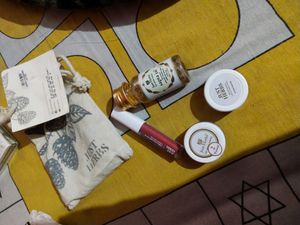 Just Herbs Makeup Kit