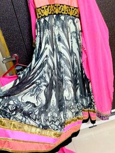 Elegant Gown Set 🩷🖤
