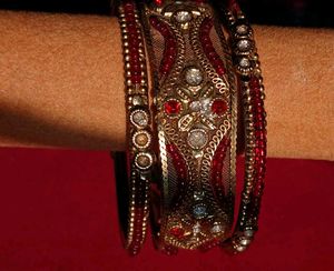 ELEGANT BANGLES YOU MUST BUYY!!