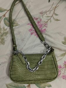 Green Crocodile-patterned Bag