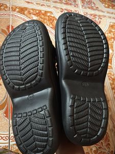 Trendy - Penguin Googly Eye Clogs