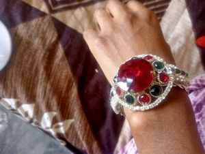 Gorgeous Stone Bracelet Watch For Women