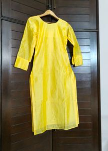 Women Yellow Motif Embellished Kurta Set