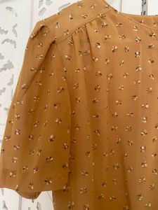 Korean Puff Shoulder Top