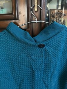 Stylish Teal Knit Vest