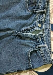 Pre-loved Jeans – Comfy Fit, Minor Fade