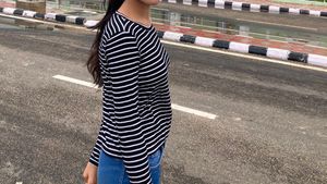 Black & white Lining Top