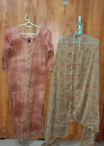 Pakistani Kurti With Dupatta Set