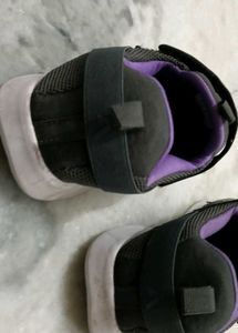 Action Shoes Athleto Size 7But Little Tightt