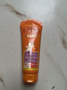 LOTUS HERBALS SAFE SUN UV SCREEN SPF50