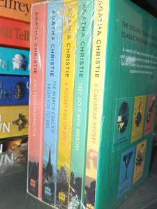 Agatha Christie Paperback Set (5 Books)