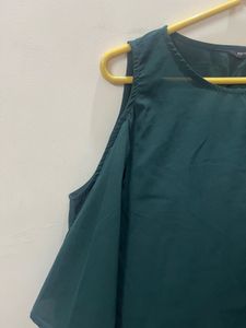 Tokyo Talkies Green Cold Shoulder Tunic