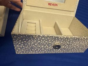 Vanity/jewllery Box