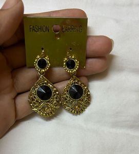Vintage Style Black &amp; Gold Earrings