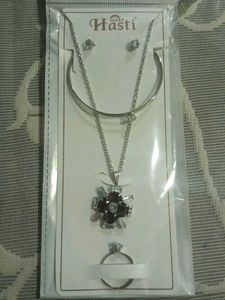 Elegant Jewelery Set