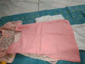 Lucknowi Chikankari Gottapatti Kurti Set