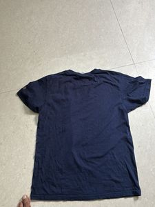 Never Used Gilden  Make T Shirt ( Size M)