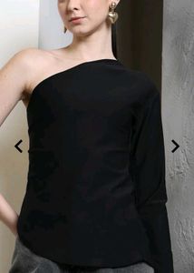 One shoulder top