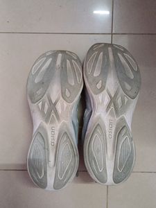 Lightweight ASIAN Sport Shoes, Size 6