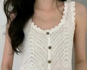 Trendy Women Top 🤍
