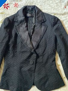 Jones Wear Black Polka Dot Blazer