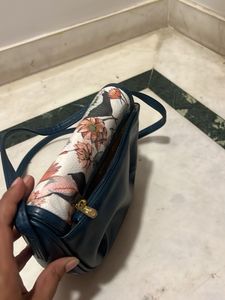 Baggit sling Bag