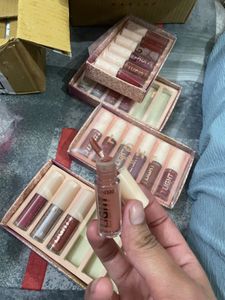 Long Lasting Lip Colour