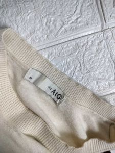 White Sweatshirt