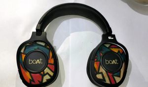 boAt Rockerz 550 Bluetooth Headphone, 50MM Drivers