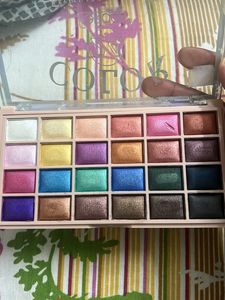 From Dubai Color24 Feraas  Eyeshadow Palette