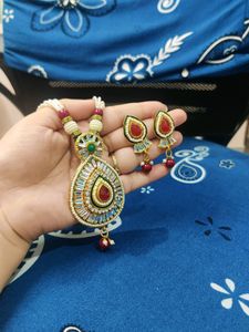 Red white moti necklace with earring