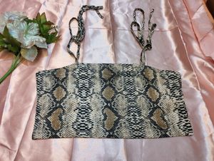 Animal Printed Crop Top / Inner