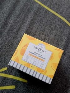 Dot & Key Vitamin C +E Super Bright Moisturizer